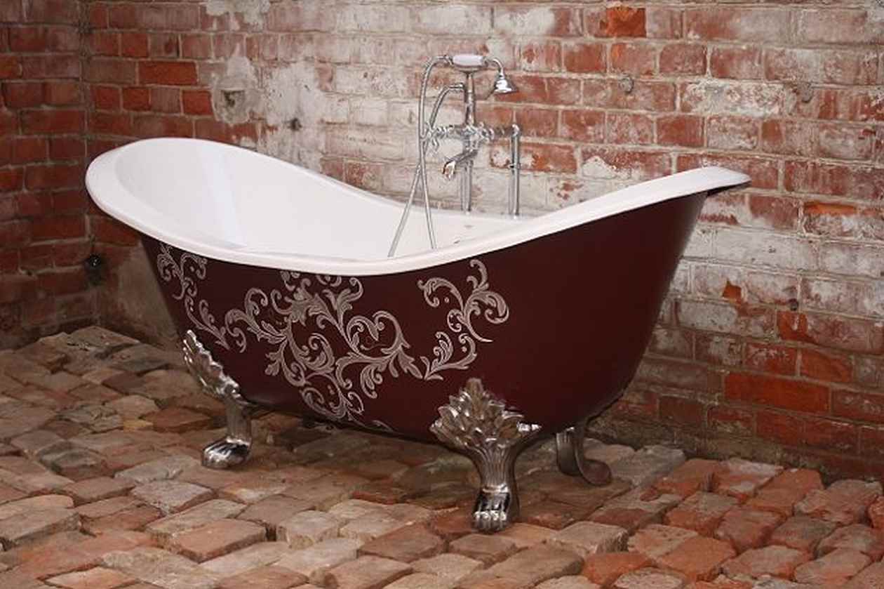 Red bathtub for luxury bathroom design