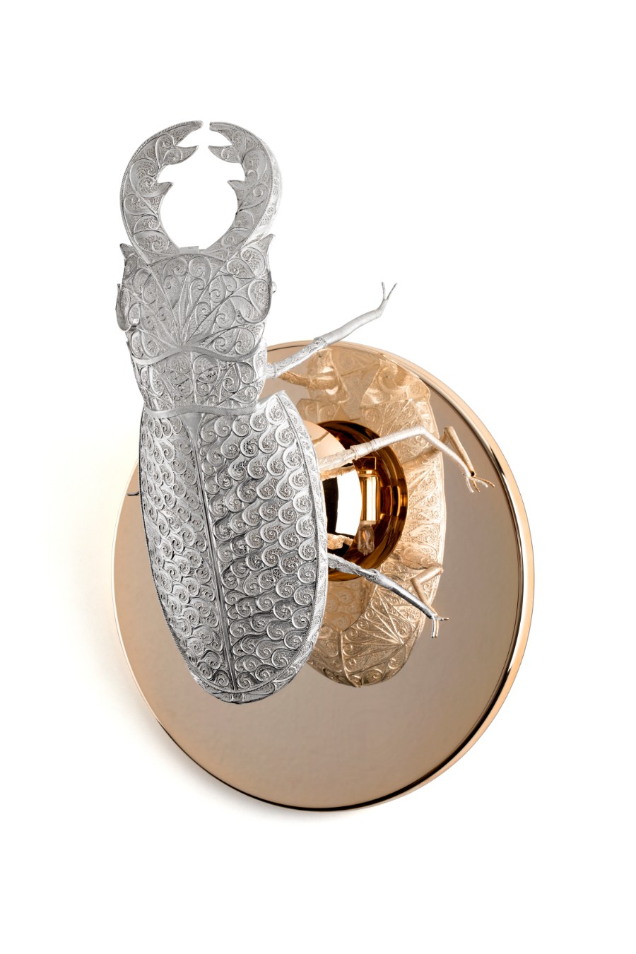 Boca do Lobo’s Lightening Pieces Will Change Your House Decor | www.bocadolobo.com #homedecorideas #decorideas #homedecor #decoration #decorationideas #lightening #bocadolobo #luxurybrands #luxuryfurniture @homedecorideas